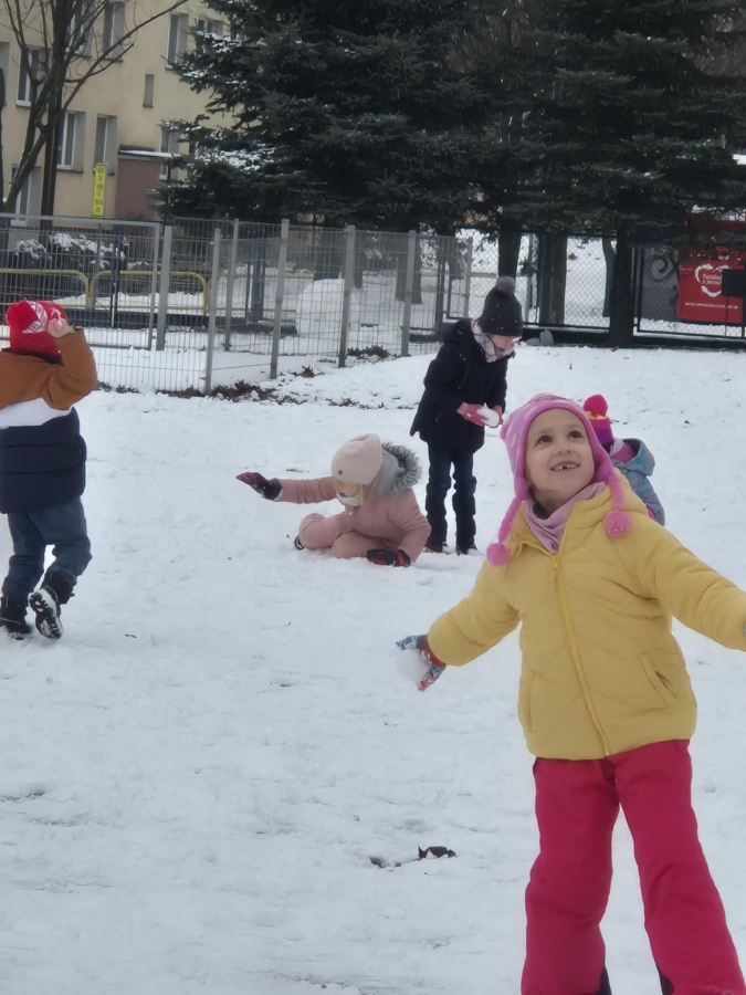 Zabawa na śniegu