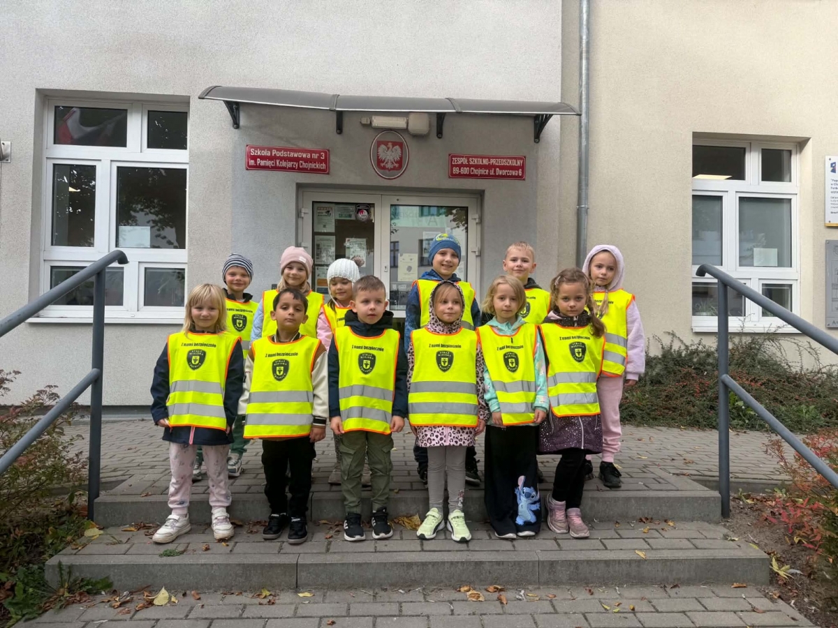 Motylki poznają Szkołę Podstawową nr 3 w Chojnicach