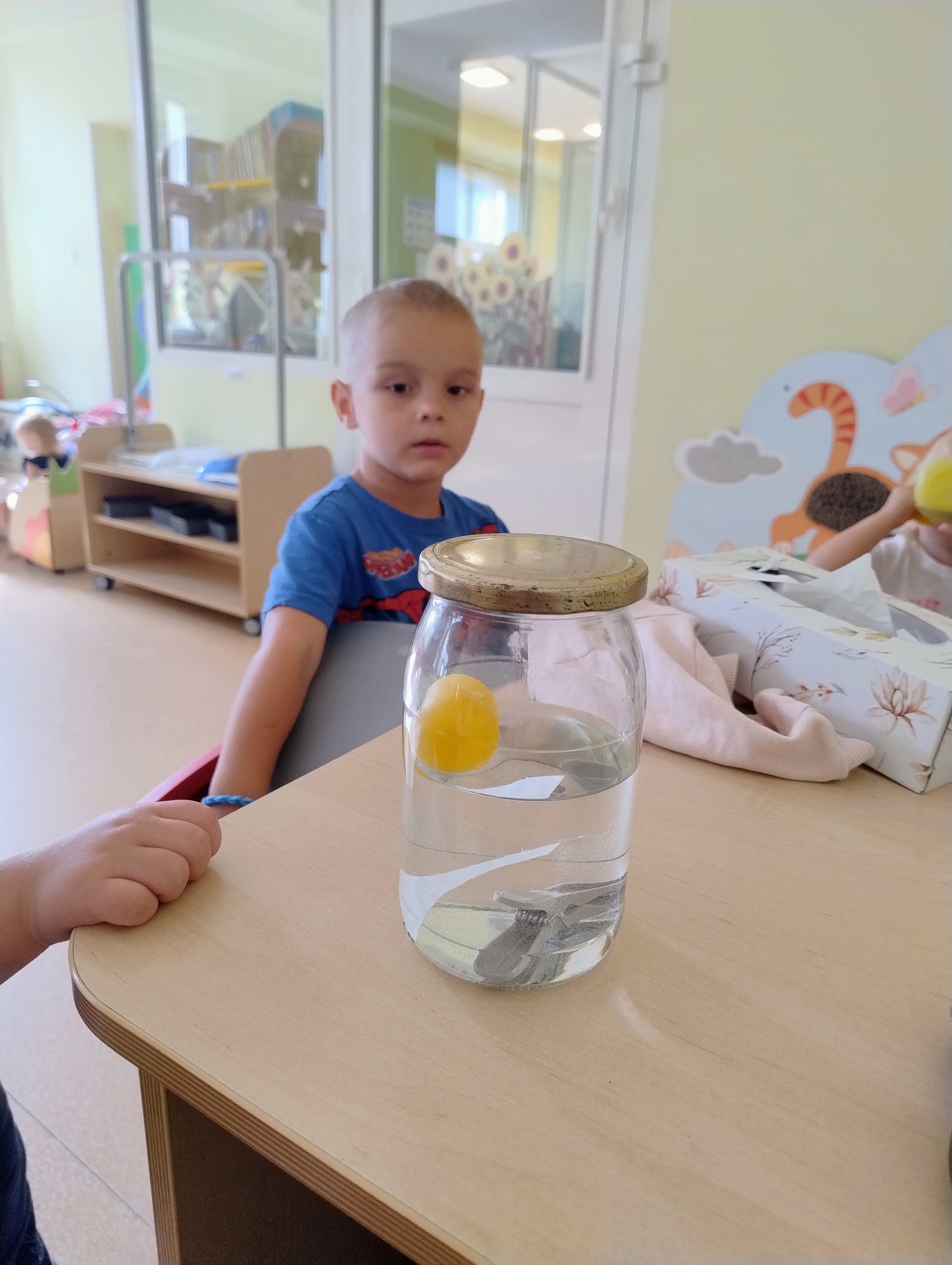 Zabawy badawcze z wodą