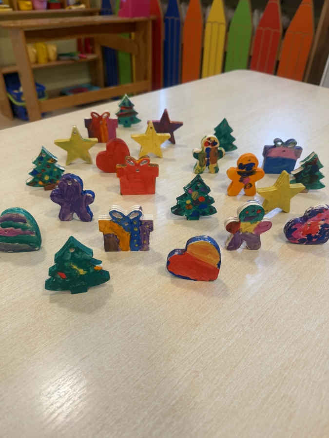 Dekorowanie choinki u Żabek